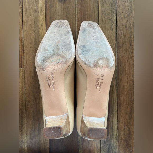Salvatore Ferragamo heels - Picture 8 of 13